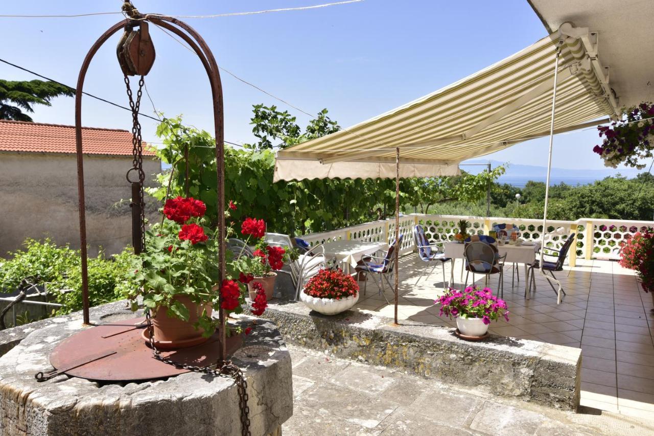 Guest House Tom Malinska Buitenkant foto