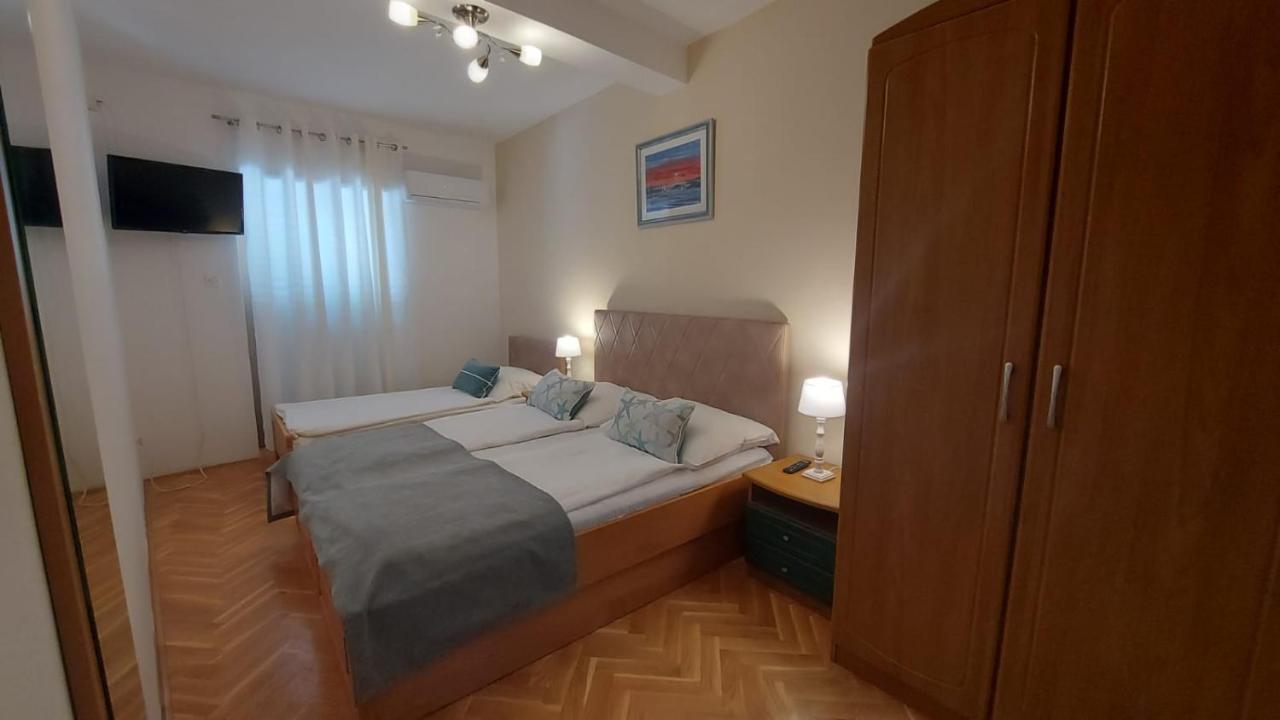 Guest House Tom Malinska Buitenkant foto
